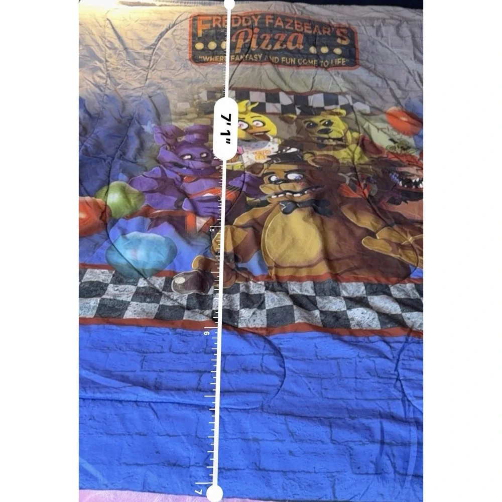Five Nights at Freddy's Reversible Twin Comforter Bed 64x86